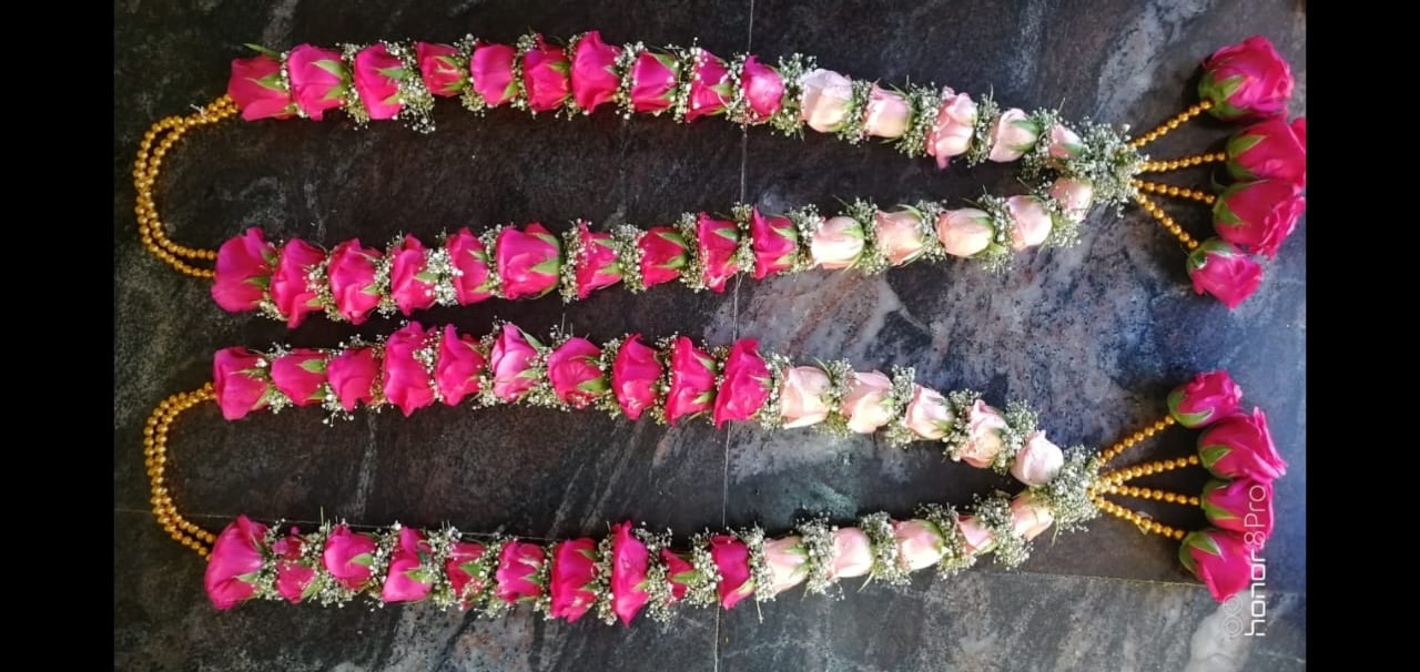 Alternating Color Garland